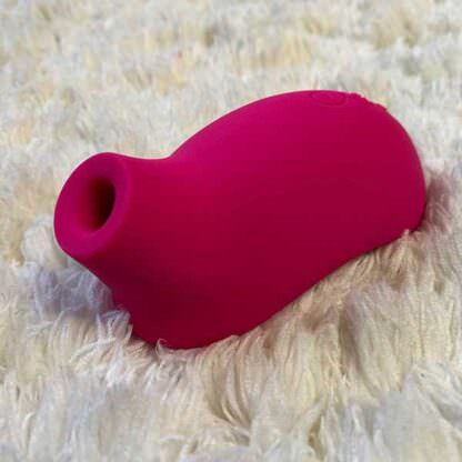 Sona 2 Cruise Sonic Clitoral Stimulator Laying Down