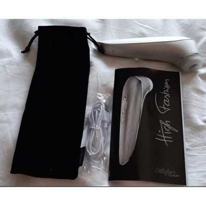 Satisfyer Luxury High Fashion Clitoral Stimulator Package Contents