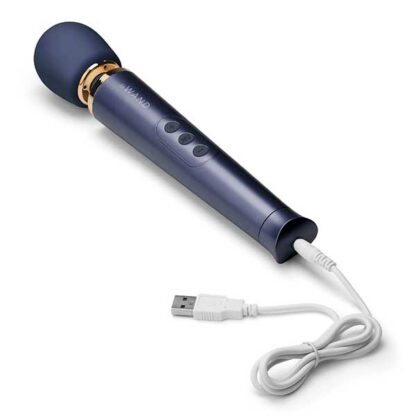 Le Wand Petite Rechargeable Massager With Charging Cord