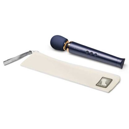 Le Wand Petite Rechargeable Massager With Storage Bag