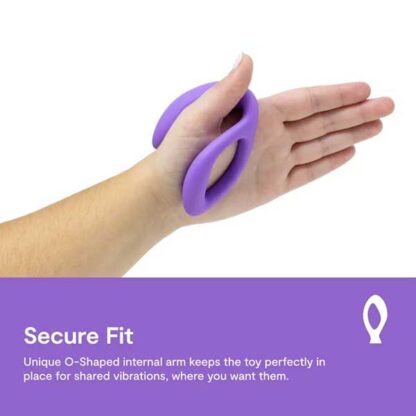 We-Vibe Sync O Couple's Vibrator Held In Hand