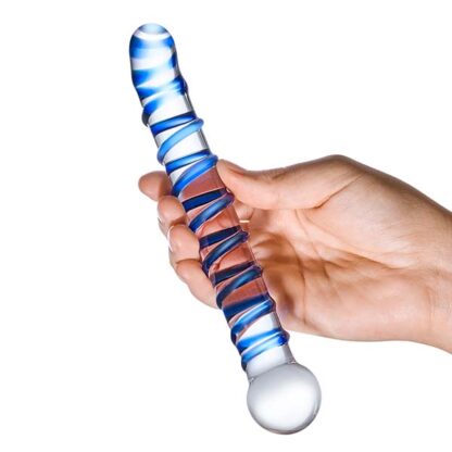 Glas Mr. Swirly 6.5 G-Spot Glass Dildo Held In Hand