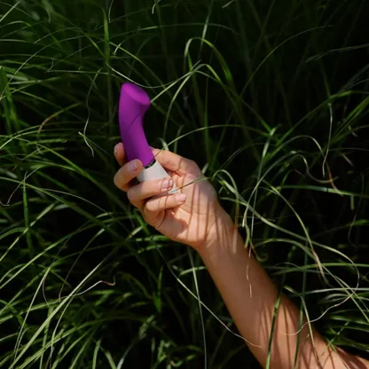 Lelo Gigi 3 G-Spot Vibrator Held In Hand