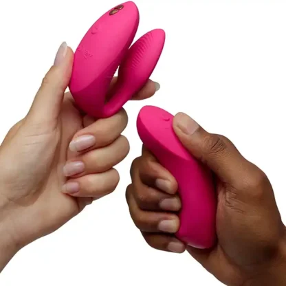 We-Vibe Chorus Pro Couple's Vibrator Held By Man Woman