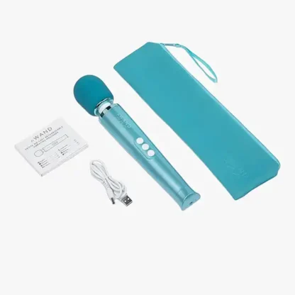 Le Wand Dive Vibrator Package Contents