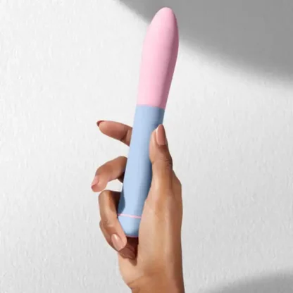 FemmeFunn ffix Bullet XL Vibrator Held In Hand
