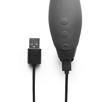 Je Joue Hera Flex Rabbit Vibrator Charging Port and Buttons